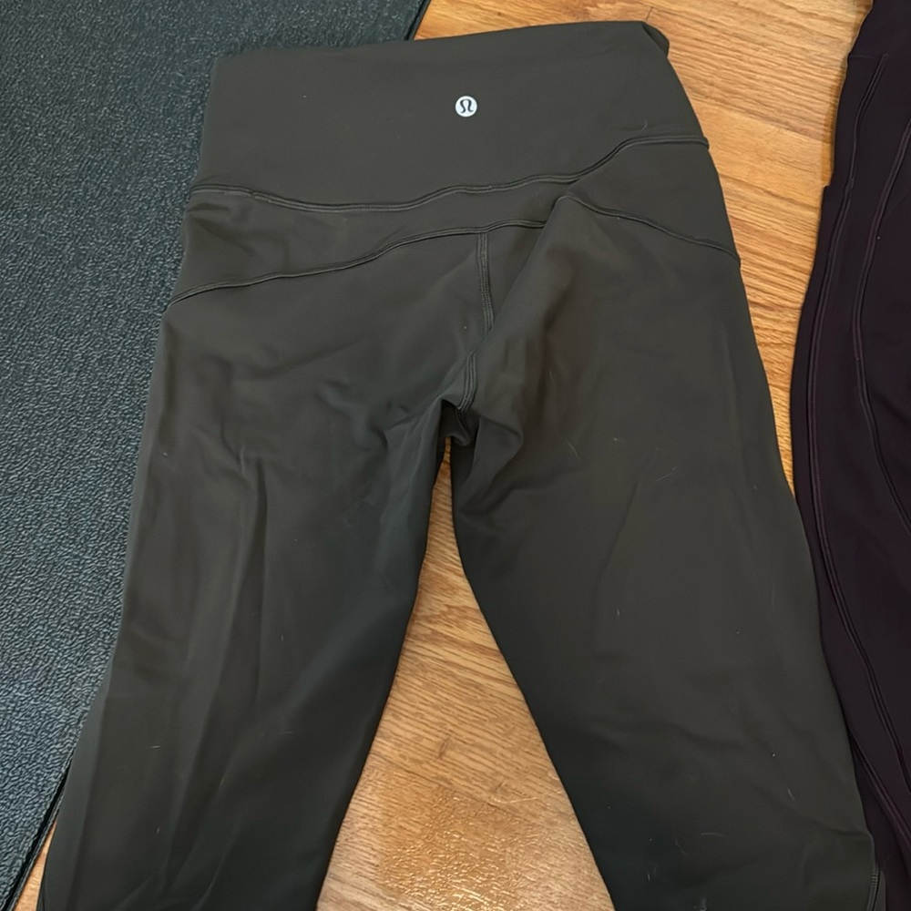 Lululemon size 6 leggings